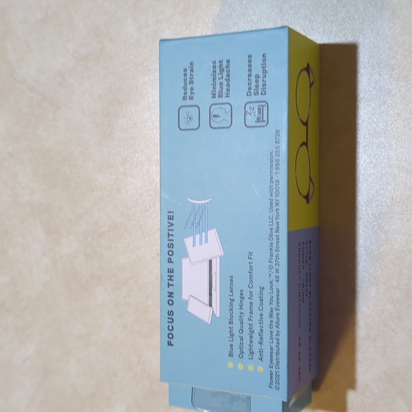 COPY - Flower Eyewear Blue Light Blocking Glasses Drew Barrymore - Picture 2 of 9